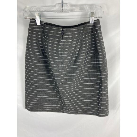LOFT Faux Wrap Skirt Grey White Stripe Size 2 - Picture 8 of 8